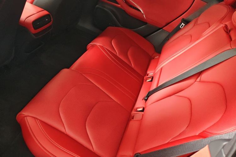 Used Xiaomi Auto SU7 2024 Four-Wheel Drive Ultra-Long Range Advanced Intelligent Driving Max Edition
