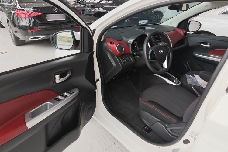 Used CHANGAN Benni 2015 1.4L IMT Luxury Model China IV Driver Seat