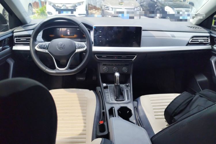 Used Volkswagen Lavida 2023 300TSI DSG Full-Comfort Edition Center Console