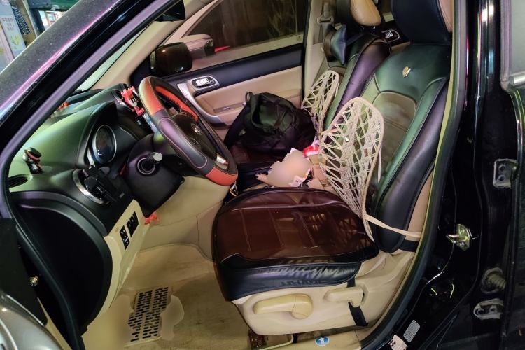 Used Haval H6 2014 Upgraded Model 2.0T Diesel Manual Two-Wheel Drive Elite Version