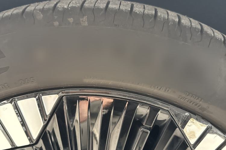 Used Avatr 11 2023 HarmonyOS Version Smart Enjoyment Upgrade Model 90-Degree Rear-Wheel Drive Edition