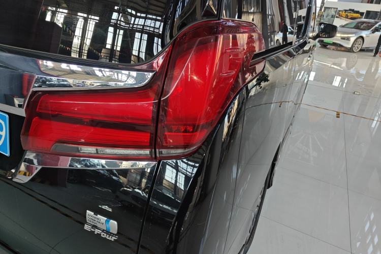 Used Toyota Alphard 2020 Dual-Engine 2.5L Luxury Edition
