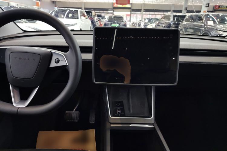 Used Tesla Model Y 2025 Rear-Wheel-Drive Version
