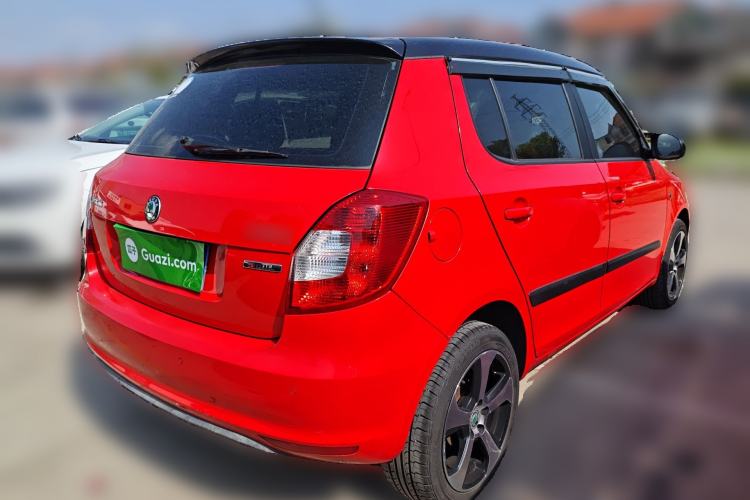 Used Skoda Fabia 2012 1.6L Automatic Cool Black Edition Rear Right 45 Deg