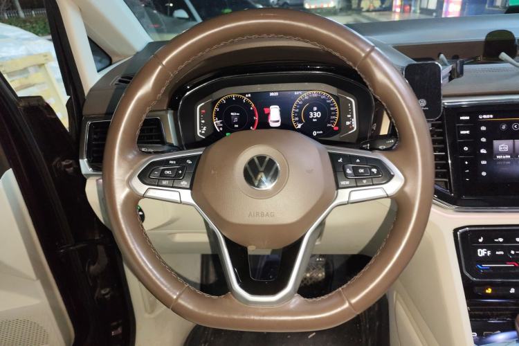 Used Volkswagen Viloran 2020 330TSI Luxury Edition