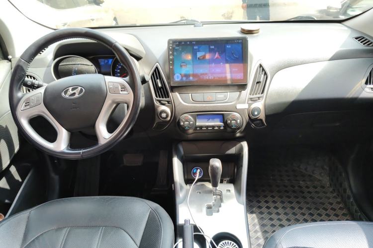 Used Hyundai ix35 2013 2.0L Automatic Two-Wheel Drive Smart GLS China IV Standard