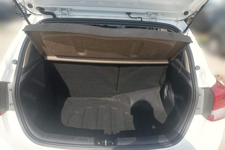 Used Kia K2 2015 Hatchback 1.4L AT GLS Cool Edition
