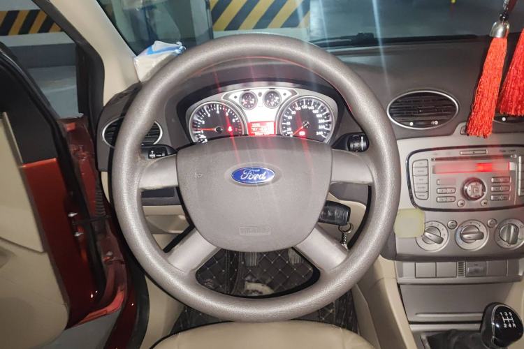 Used Ford Focus 2012 Hatchback Classic 1.8L Manual Fashion Edition Steering Wheel