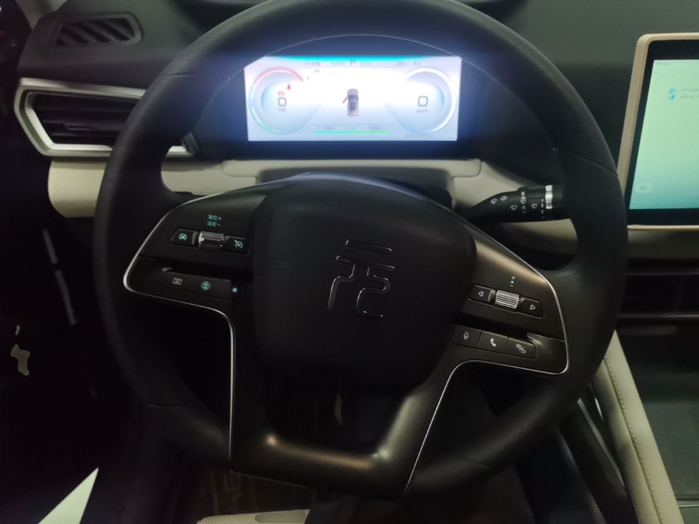 BYD Yuan UP 2025 Intelligent Driving Version 401 KM Dynamic Edition — снимка 13