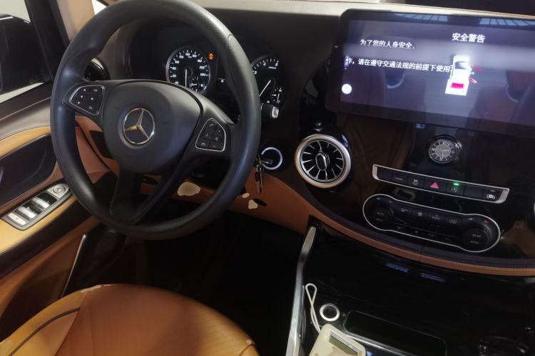 Used Mercedes-Benz Vito 2023 2.0T Elite Version 7 Seats