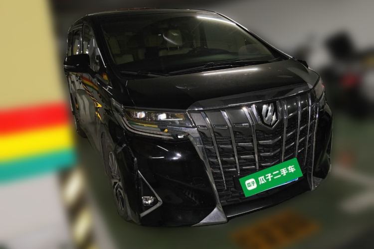 Used Toyota Alphard 2018 Revised Version 3.5L Luxury Edition Front Right 45 Deg