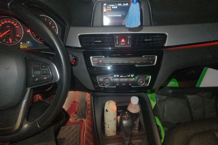 Used BMW X1 2016 sDrive18Li Premium Edition Audio And AC Panel