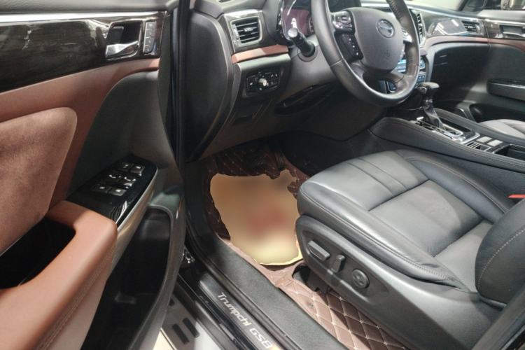 Used GAC Trumpchi GS8 2017 320T Two-Wheel Drive Luxury Smart Connectivity Version (7 Seats) Driver Seat