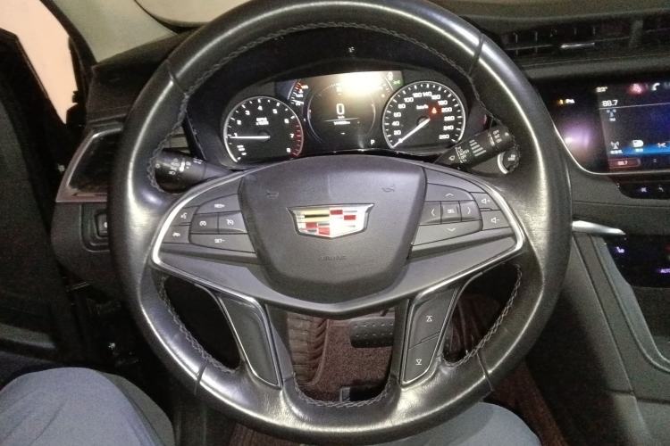 Used Cadillac XT5 2018 25T Luxury Model
