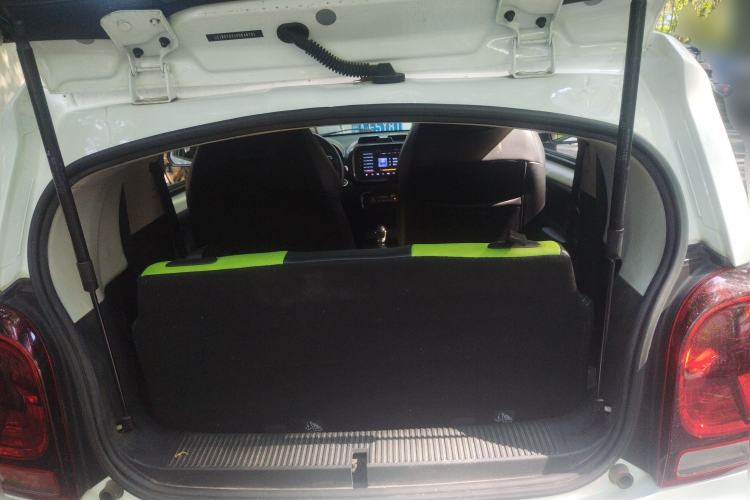 Used Roewe Clever 2021 302 km New Four-Seater Super-Efficient Version