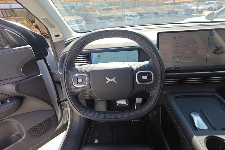 Used XPeng G6 2024 580 Long-Range Plus Steering Wheel