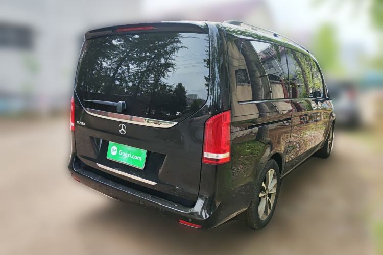 Used Mercedes-Benz V-Class 2021 V 260 Avantgarde Edition Rear Right 45 Deg