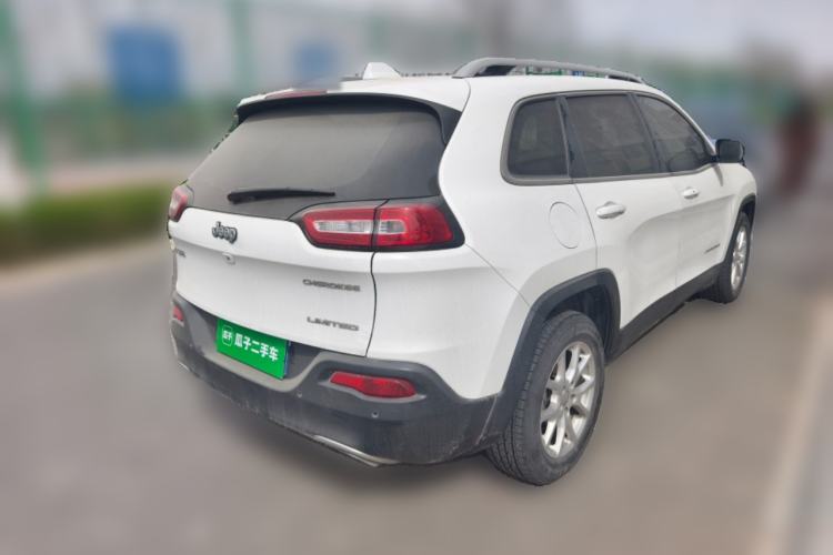 Used Jeep Cherokee 2017 2.4L Leading Smart Edition Rear Right 45 Deg