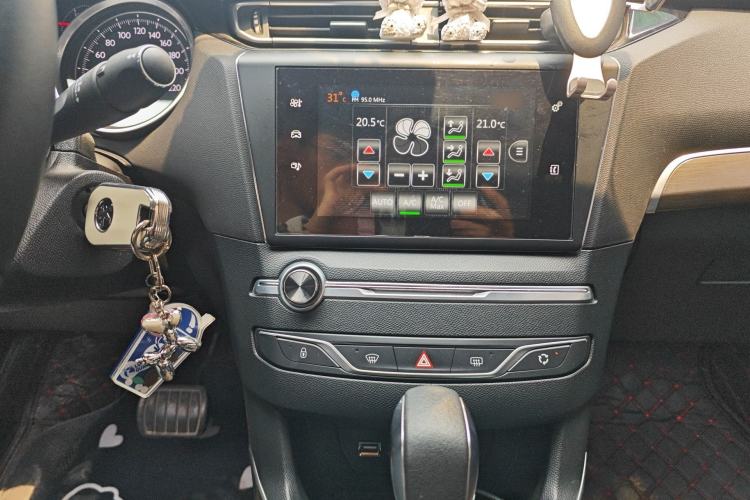 Used Peugeot 408 2014 1.8L Automatic Luxury Edition Audio And AC Panel