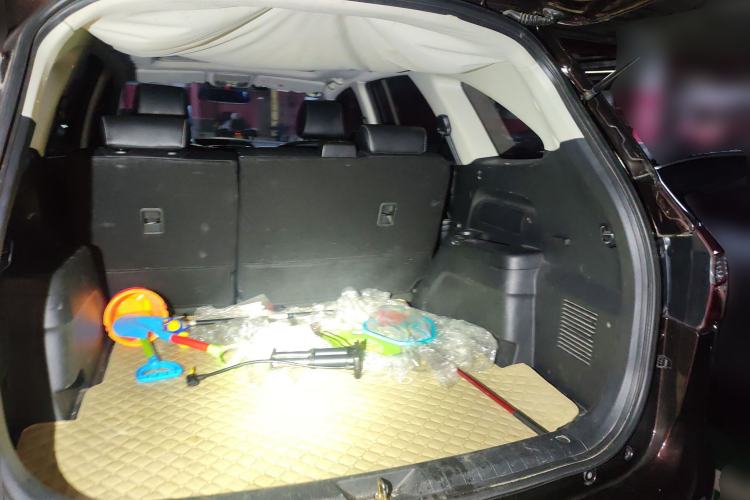 Used JMC Yusheng S350 2016 2.0T Automatic All-Wheel Drive Gasoline Luxury Version with Sunroof 5 Seats
