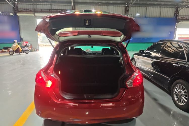 Used Nissan Tiida 2014 1.6L CVT Comfort Model
