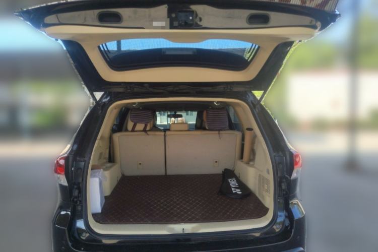 Used Toyota Highlander 2018 2.0T Two-Wheel Drive Elite Edition 5 Seats Emission Standard China V Trunk