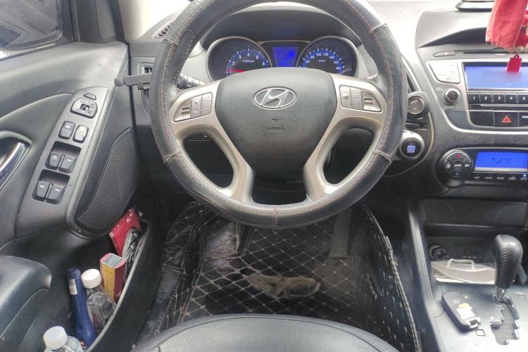 Used Hyundai ix35 2013 2.0L Automatic Two-Wheel Drive Smart GLS China IV Standard
