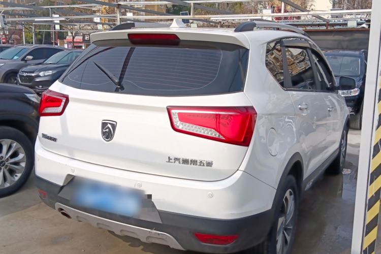 Used Baojun 560 2015 1.8L manual luxury version