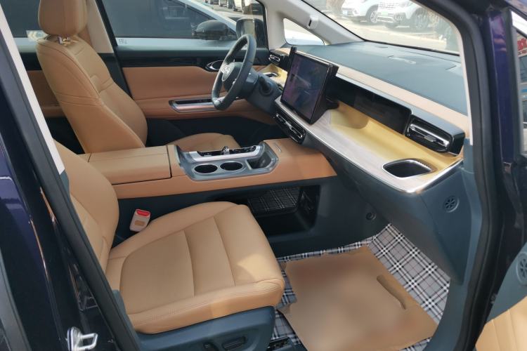 Used GAC Trumpchi E8 New Energy 2024 150km MAX Right Front Seat