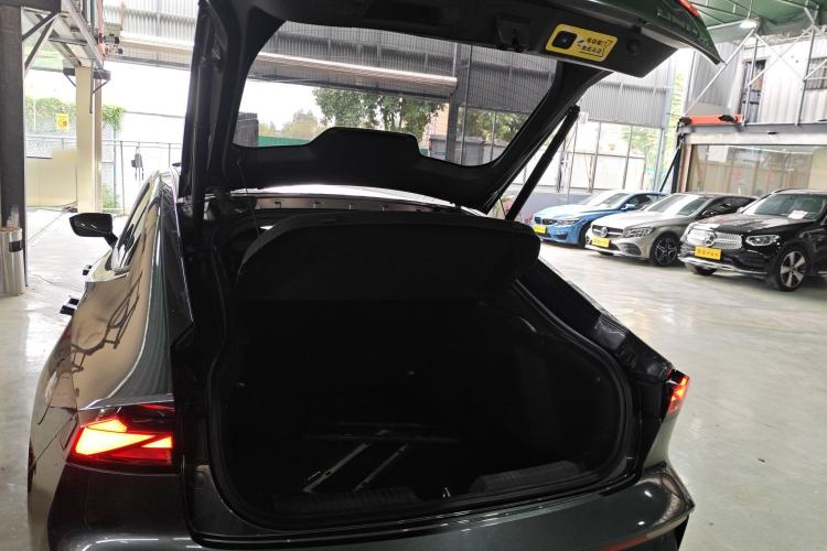 Used CHANGAN UNI-V iDD 2023 Zhidian iDD 1.5T 113km Smart & Fun Version (Rapid Edition) Trunk