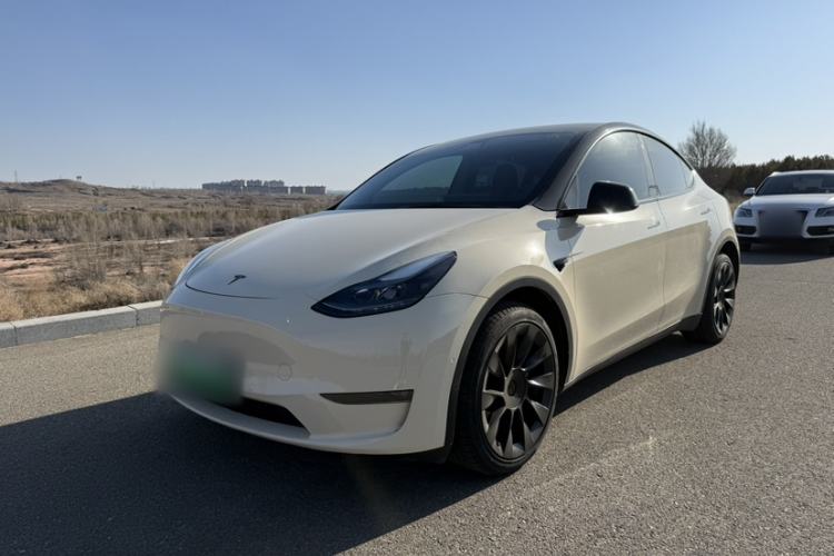 Used Tesla Model Y 2022 Long-Range All-Wheel-Drive Version