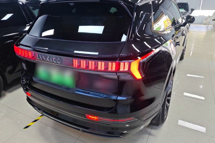 Used Lynk & Co 09 EM-P 2023 2.0TD EM-P Long-Range Version PM 7-Seater Rear Right 45 Deg