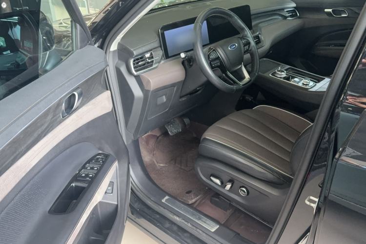 Used Ford Equator 2023 EcoBoost 225 Premier 7-Seater (2/2/3) Interior 3