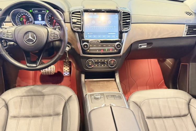 Used BAIC Off-Road BJ90 2021 4.0T Prestige Edition Interior 8