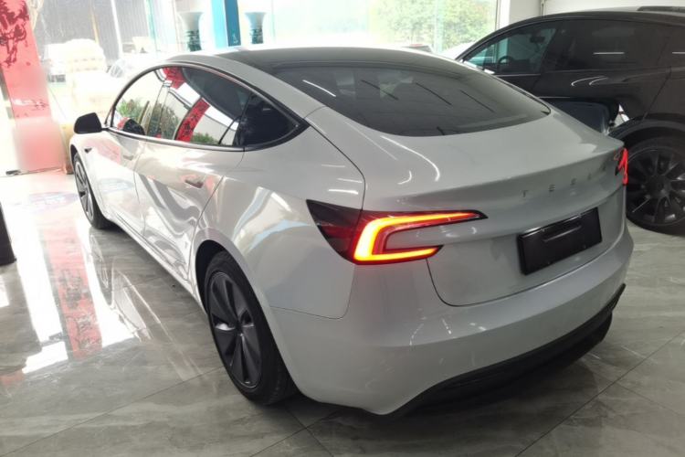 Used Tesla Model 3 2025 Rear-Wheel-Drive Version

