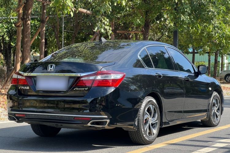 Used Honda Accord 2016 2.0L Comfort Edition
