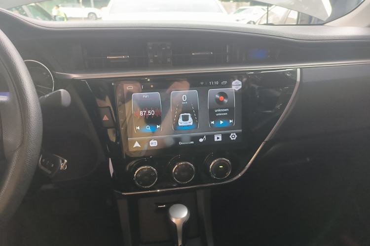 Used Toyota Corolla 2017 Revised Version 1.6L S-CVT GL Center Console