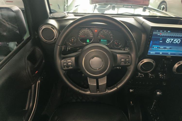 Used Jeep Wrangler 2015 3.0L Sahara Four-Door Comfort Edition