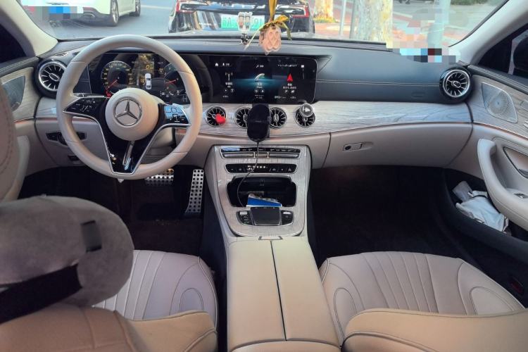 Used Mercedes-Benz CLS 2023 CLS 300 Luxury Model Center Console