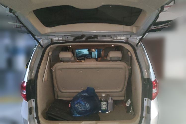 Used Buick GL8 2018 28T Luxury Model China VI Standard Trunk