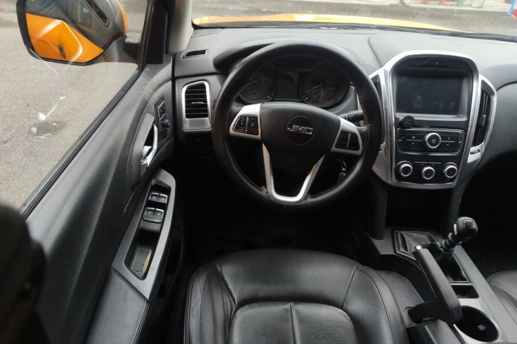 Used JMC Yuhu 5 2019 2.0T Diesel Manual Two-Wheel Drive Enhanced Version China VI Standard Long Wheelbase