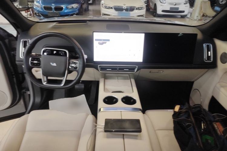 Used Li Auto L8 2023 Pro Model
