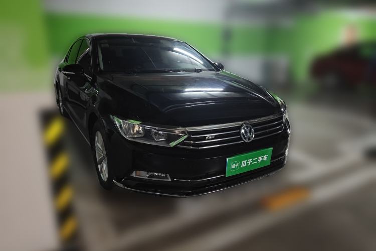 Used Volkswagen Magotan 2018 280TSI DSG Comfort Model
