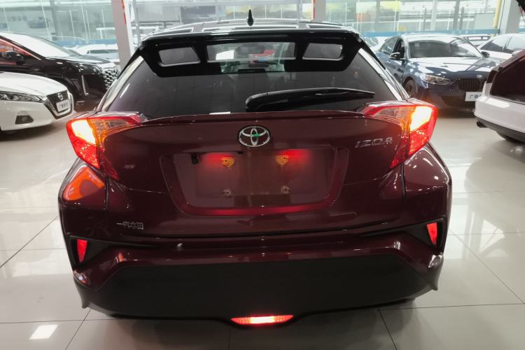 Used Toyota IZOA 2018 2.0L Yichi Version China VI Standard
