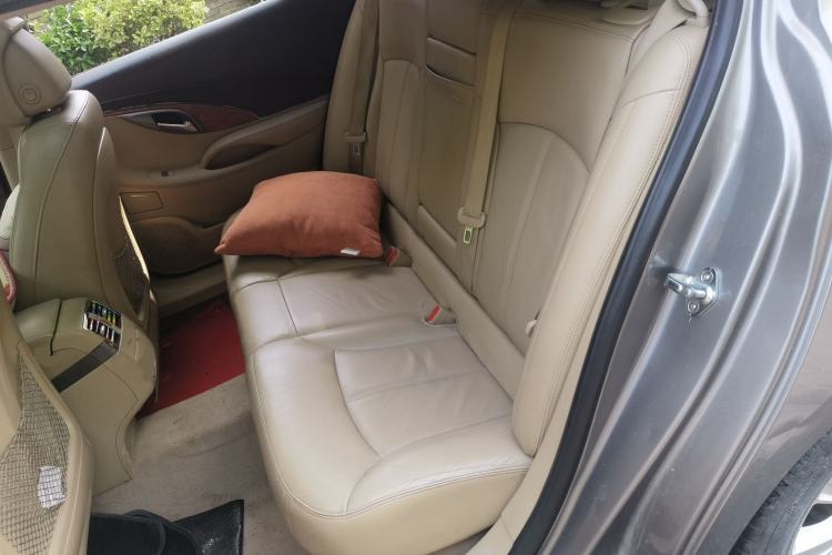 Used Buick LaCrosse 2012 2.4L SIDI Elegant Edition Left Rear Seat