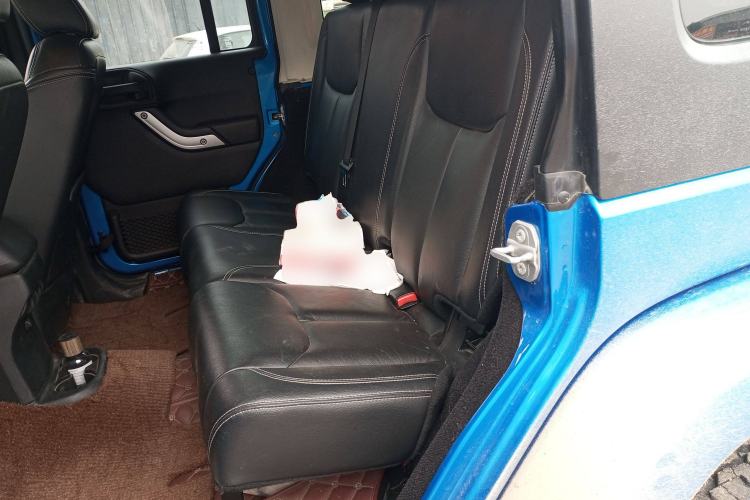 Used Jeep Wrangler 2015 3.0L Sahara Four-Door Edition