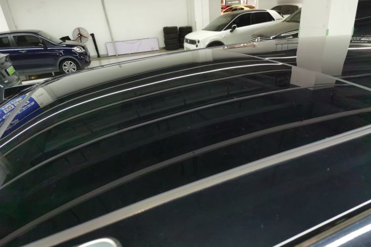 Used Nio ES8 2024 75 kWh Roof