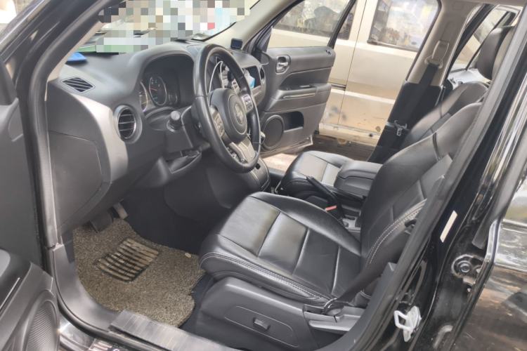 Used Jeep Patriot 2011 2.4 Luxury Edition Driver Seat