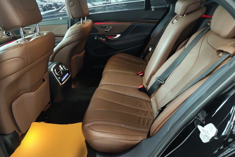 Used Mercedes-Benz S-Class 2017 S 320 L Business Upgrade Edition Left Rear Seat