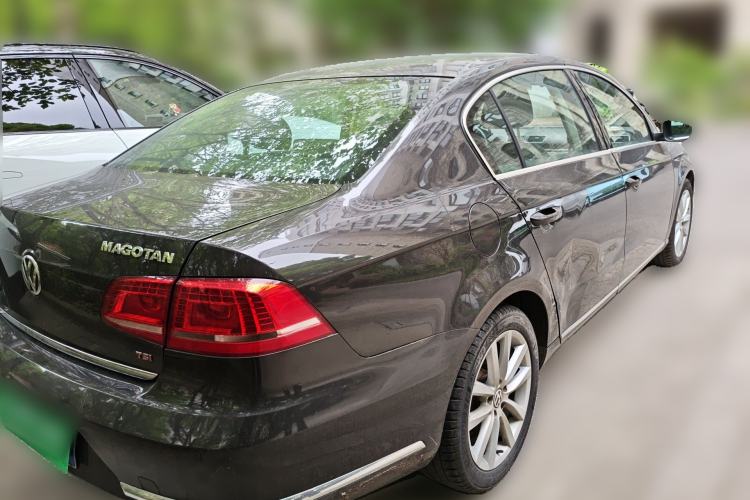 Used Volkswagen Magotan 2013 2.0 TSI Prestige Model
